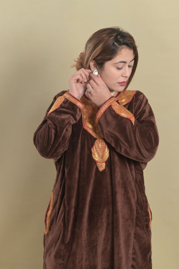 Cotton velvet Pheran with fine machine Tilla